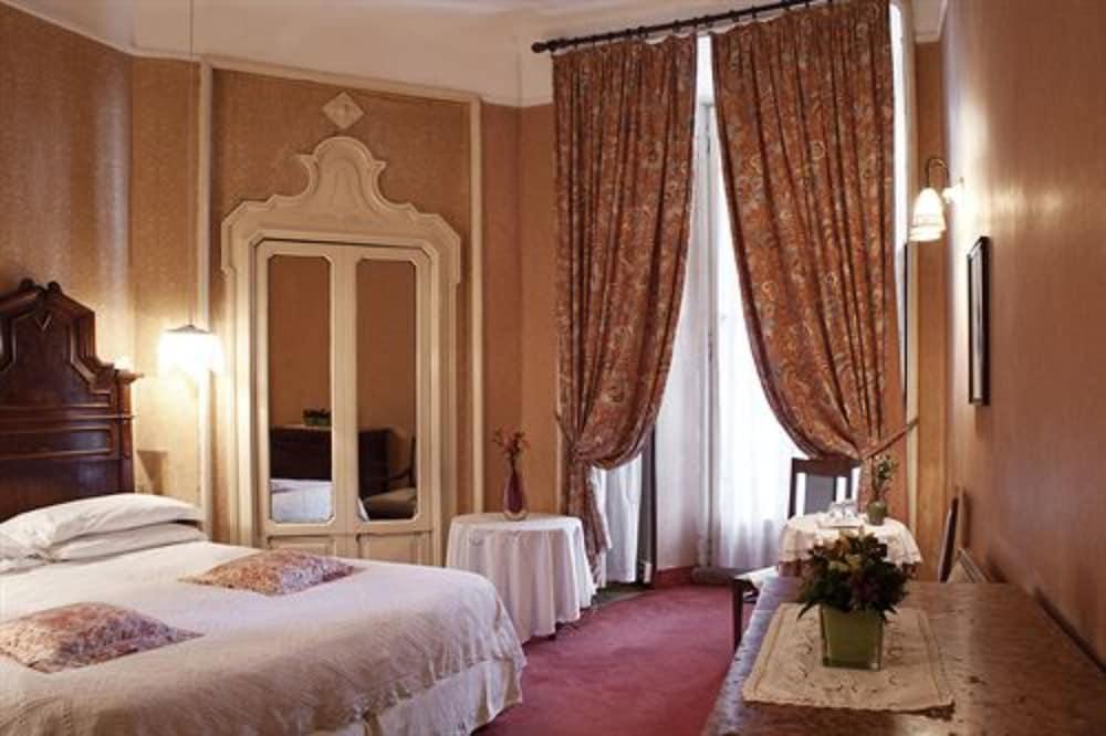 Antica Locanda Solferino Милано Екстериор снимка